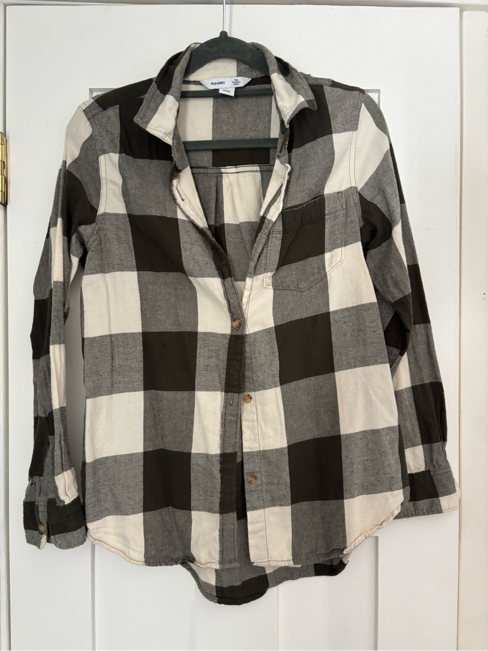 Old Navy Green and White Buffalo Flannel
